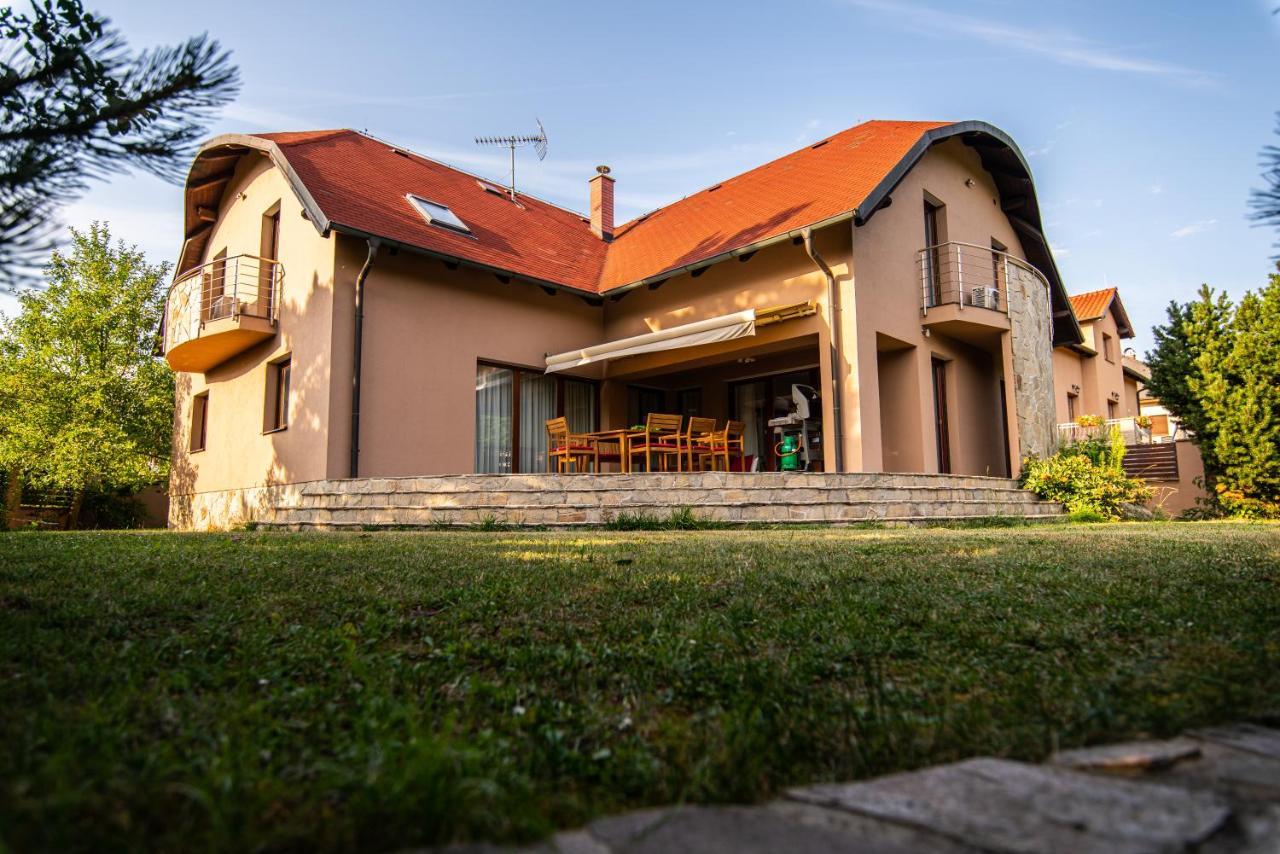 Villa With Pool & Sauna In Beer Village 维尔克波波维采 外观 照片