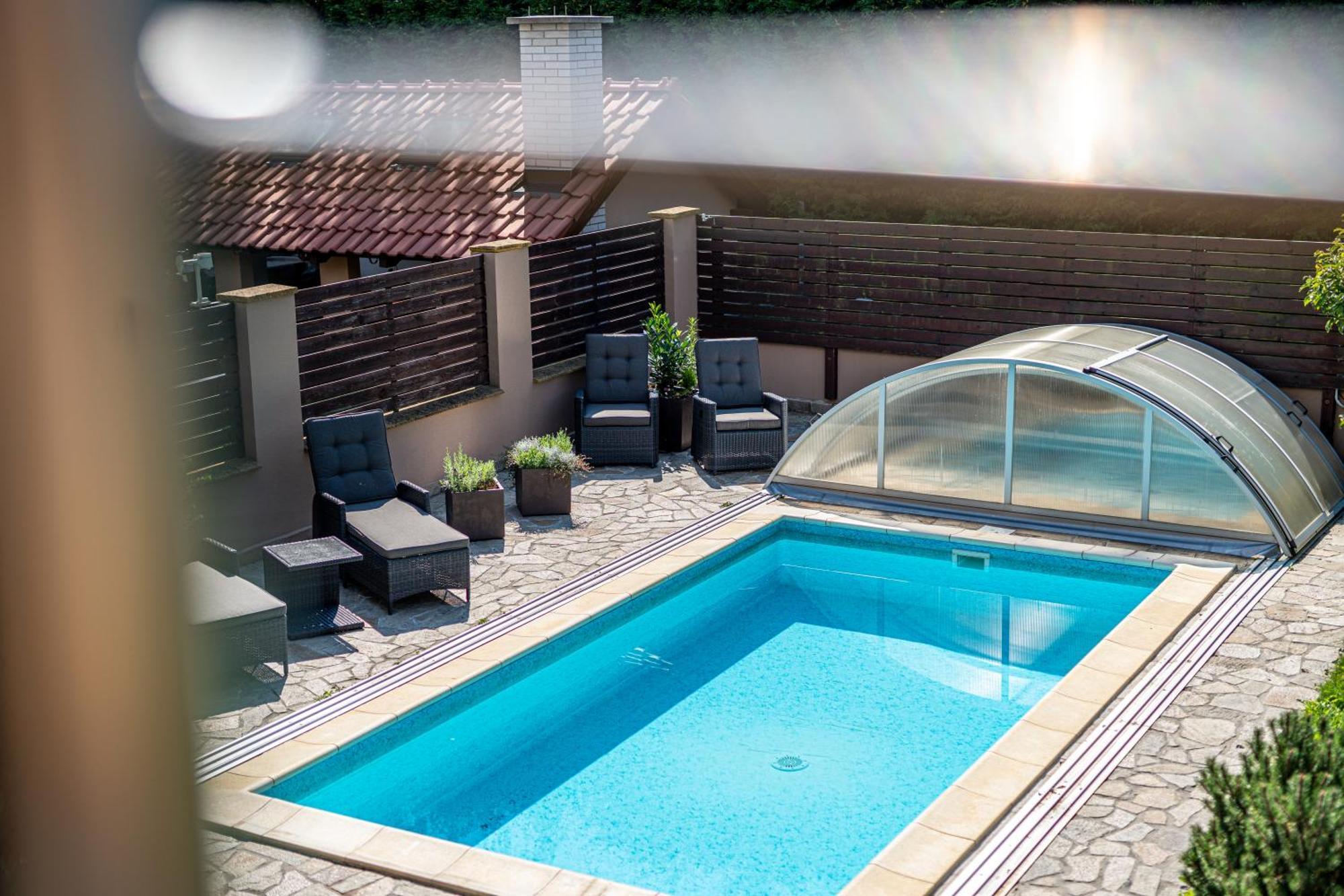 Villa With Pool & Sauna In Beer Village 维尔克波波维采 外观 照片